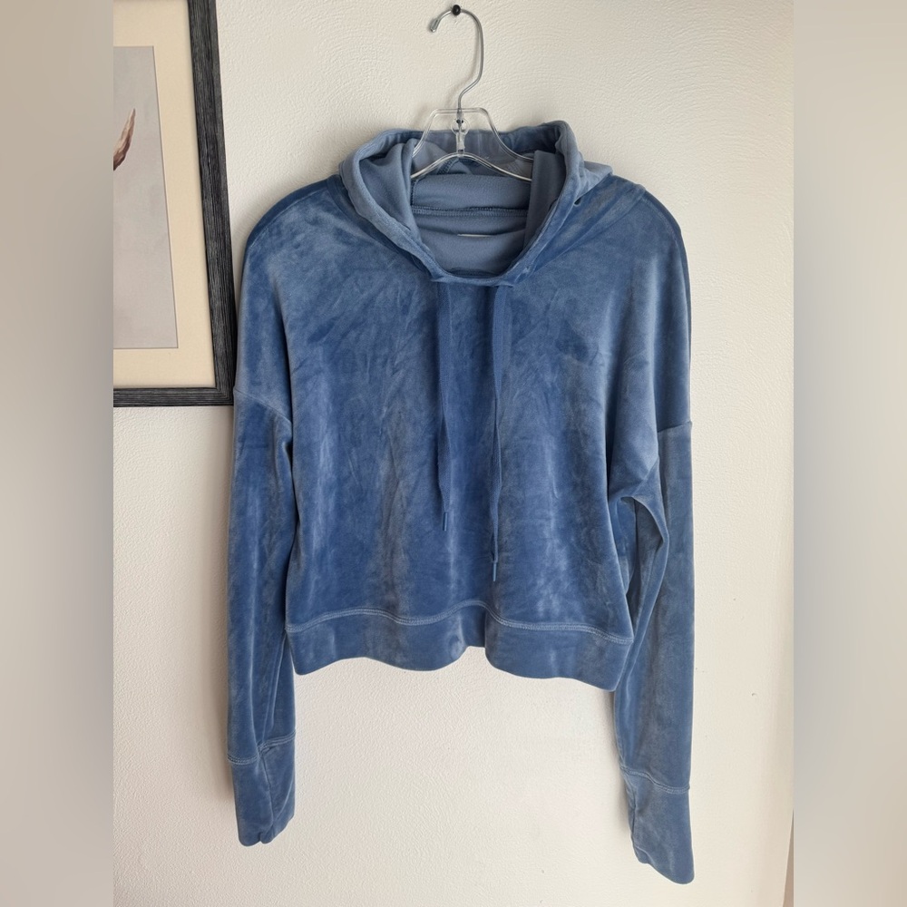 Offline By Aerie Blue Velvet Crooped Hoodie Top - Picture 2 of 6